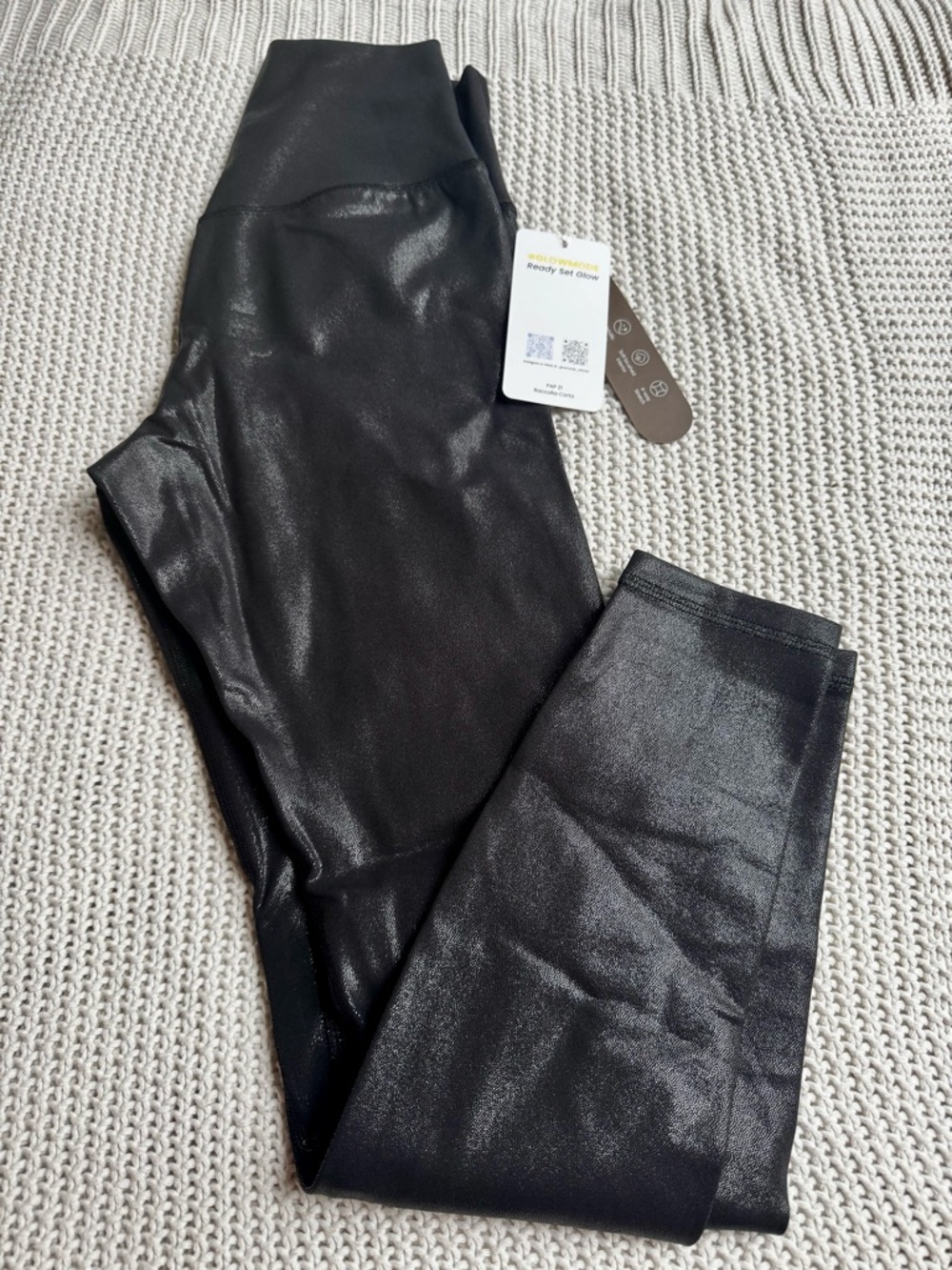 Women’s Shiny Black Faux-Leather Leggings